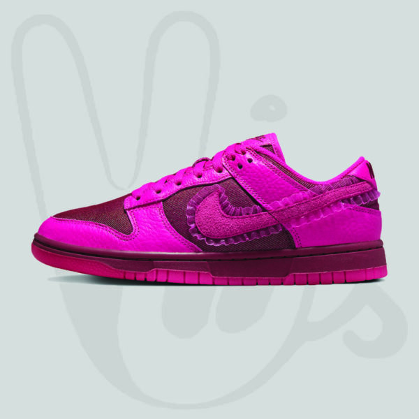 Nike Dunk Low Valentines Day 2